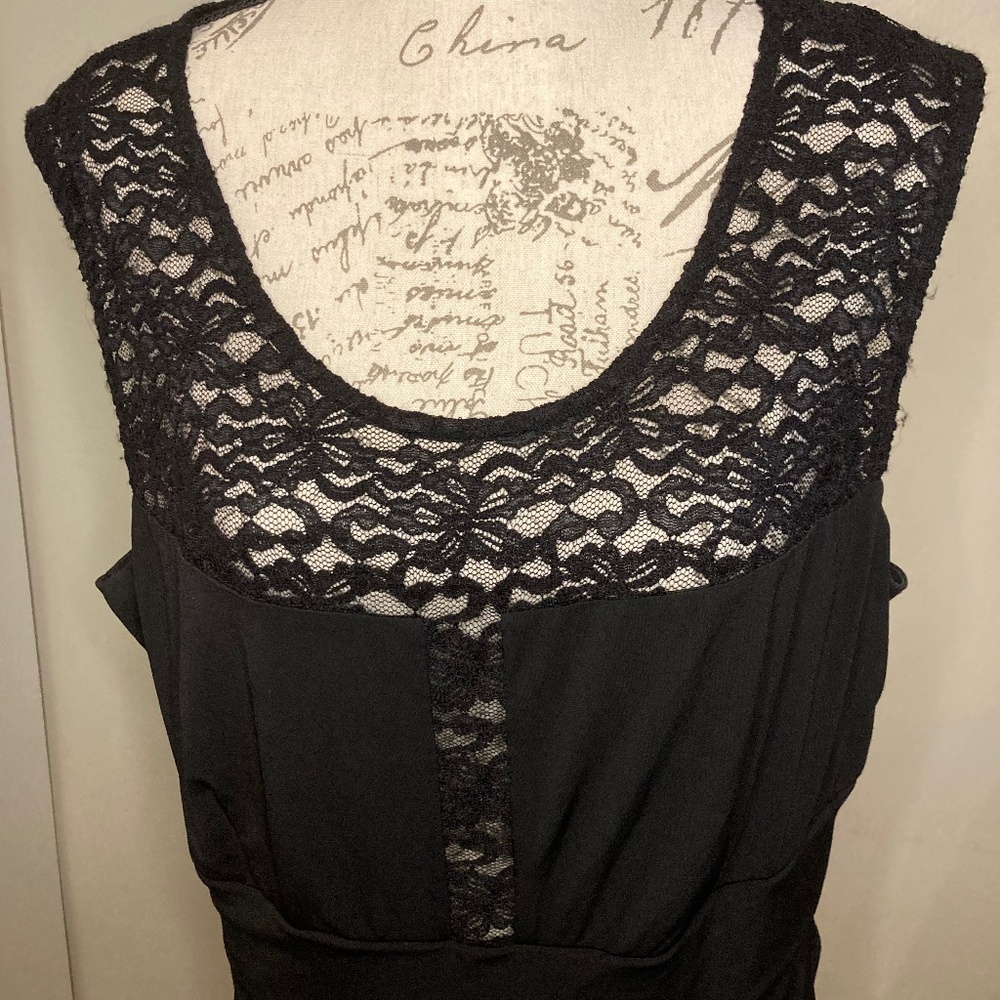 Black Dress lace and polyester stretch 18